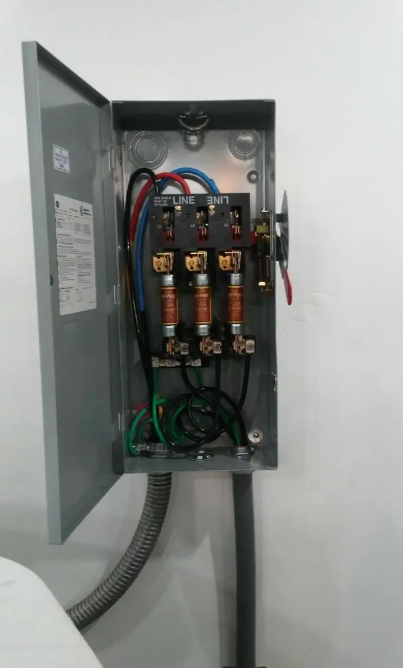 Three-phase disconnect switch installed for Smoke Detector Installation in Stratmoor